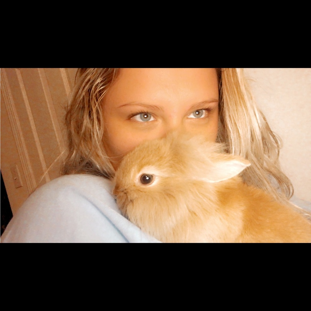 Meet your Posher, Hannah